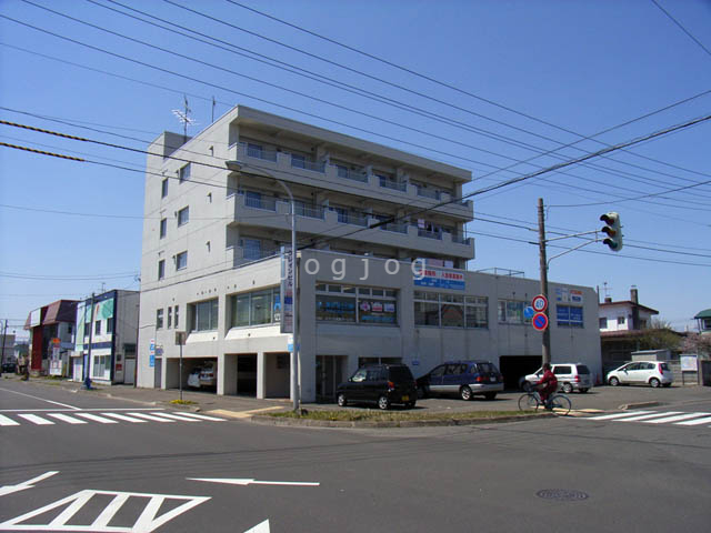 釧路市若竹町のマンションの建物外観