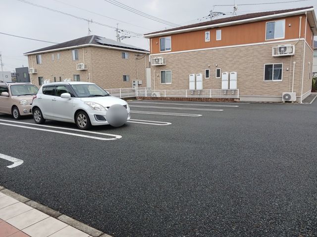 【プレッソ　吉野ヶ里IIの駐車場】