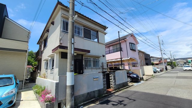 鈴蘭台南町5丁目戸建の建物外観