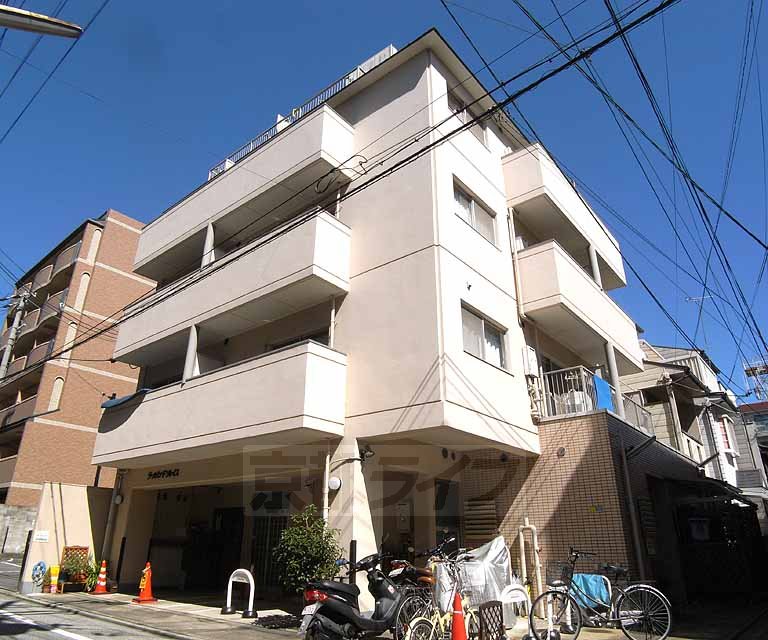 京都市東山区山田町のマンションの建物外観