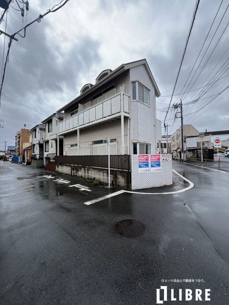 【立川市幸町のアパートの建物外観】