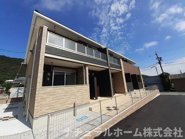 田原市田原町のアパートの建物外観