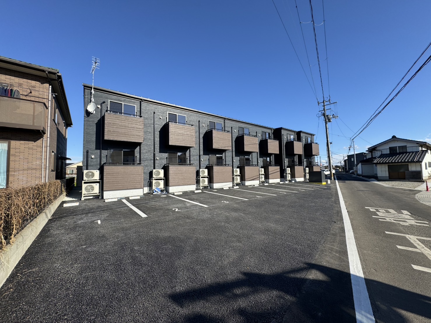 【BAU上余田の駐車場】