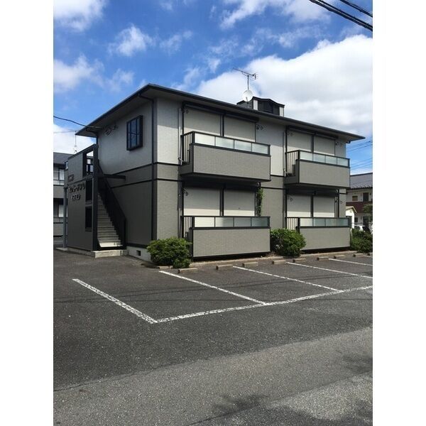 【宇都宮市泉が丘のアパートの駐車場】