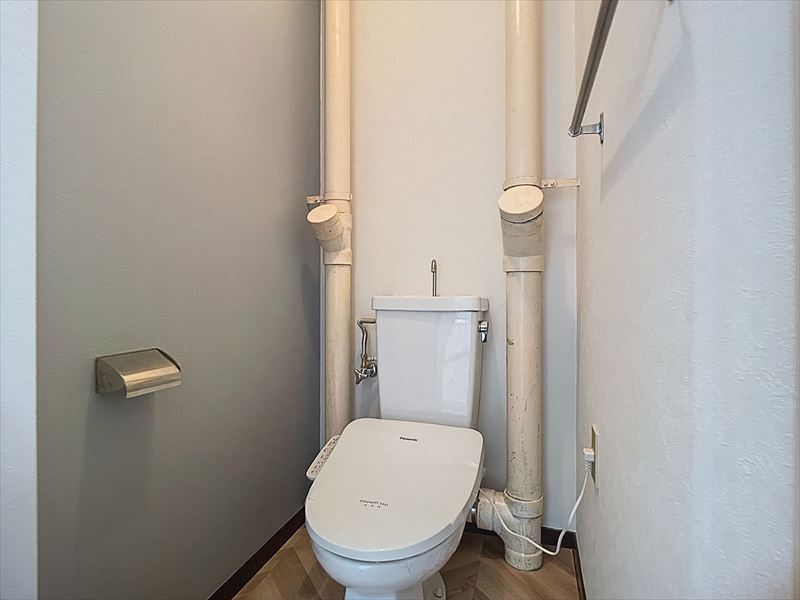 トイレ　※写真は同物件の別部屋です