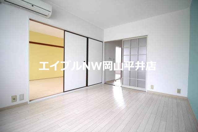 居室・リビング　寝室