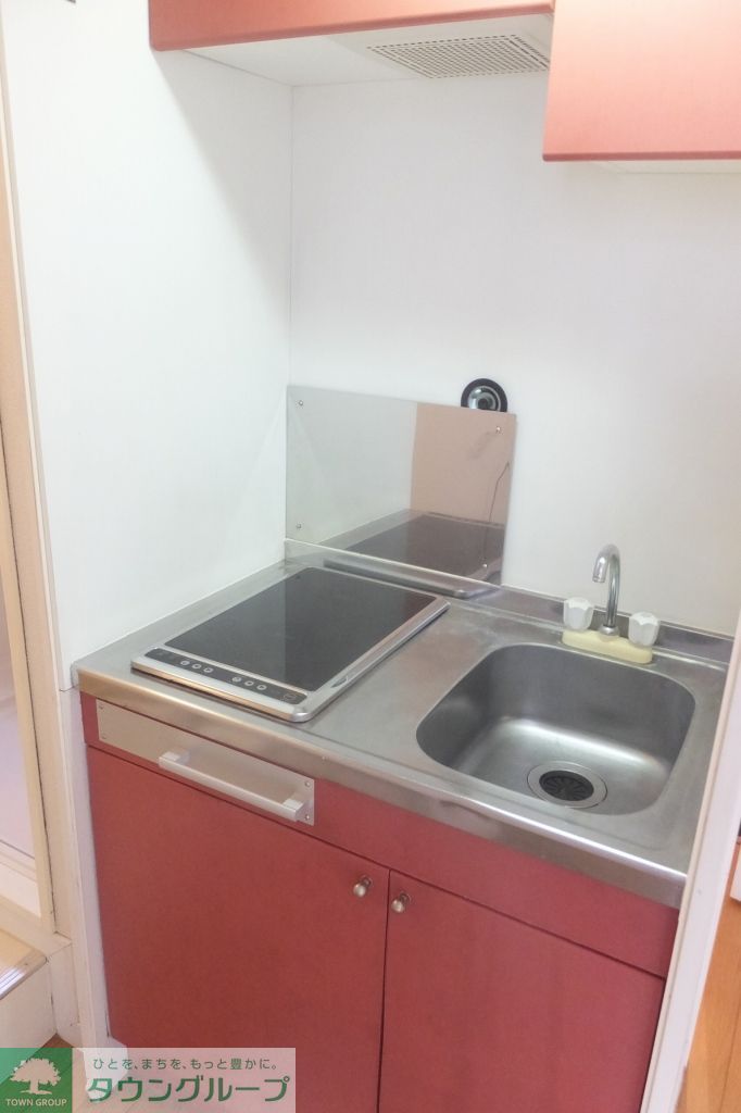 キッチン　設備・仕様は号室により異なる為、現況を優先致します。