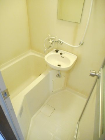 バス・シャワールーム　きれいなお風呂です