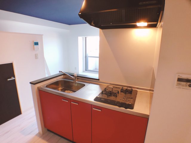 HillsSouthtower_内装_1