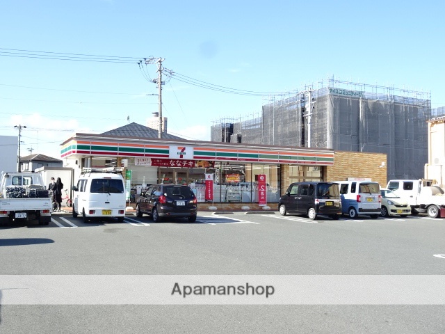 コンビニ　セブンイレブン（コンビニ）まで142m