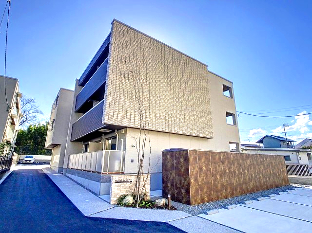 建物外観　2024年12月撮影