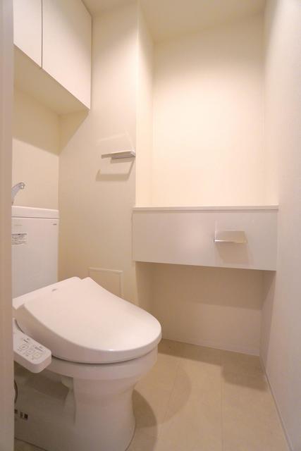 トイレ　※写真は同タイプ住戸です。