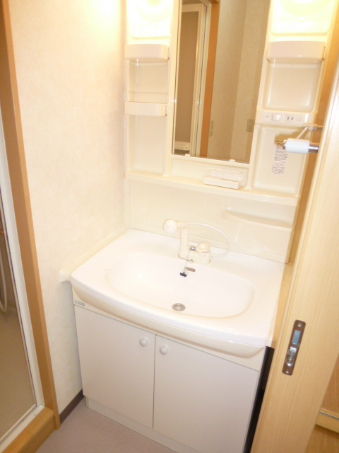 洗面設備　※他部屋参照・現状優先