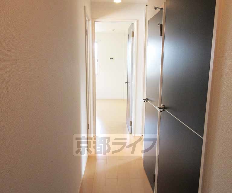 その他部屋・スペース　透き通った廊下です。