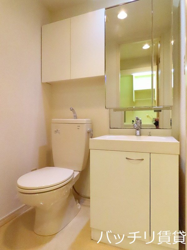 洗面設備　同型タイプの為、現状を優先致します。