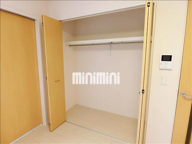 収納　ＬＤＫにはたっぷり収納できるクローゼット。