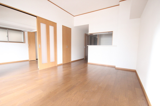 居室・リビング　※他部屋の写真です。