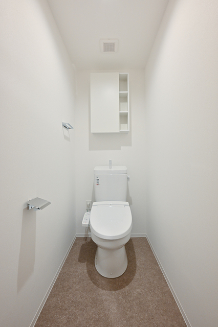 トイレ　温水洗浄便座