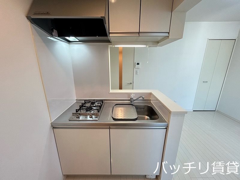 キッチン　別号室タイプの為、現状を優先致します。