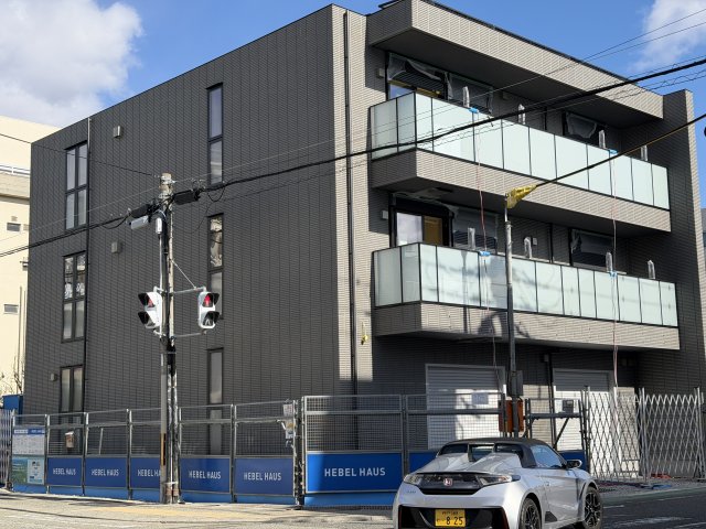 建物外観　建設中