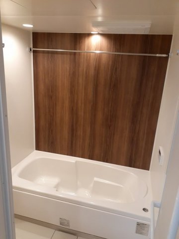 バス・シャワールーム　落ち着いた空間のお風呂です