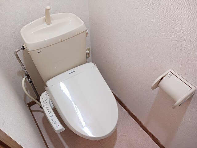 トイレ　落ち着いたトイレです