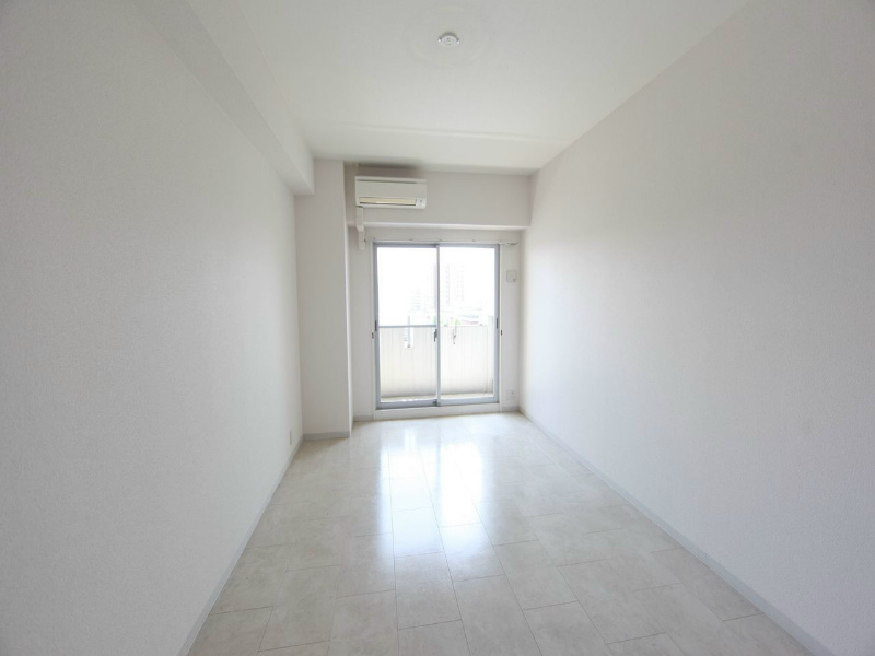 その他部屋・スペース　洋室8.1帖　エアコン完備　南面バルコニー