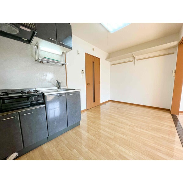 居室・リビング　5.7畳の広々ダイニングスペース