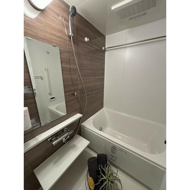 バス・シャワールーム　写真は同タイプ住居です。