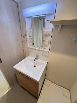 洗面設備　洗髪洗面化粧台