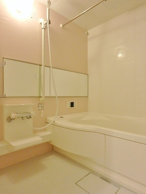 バス・シャワールーム　図面と現状に相違がある場合には現状を優先