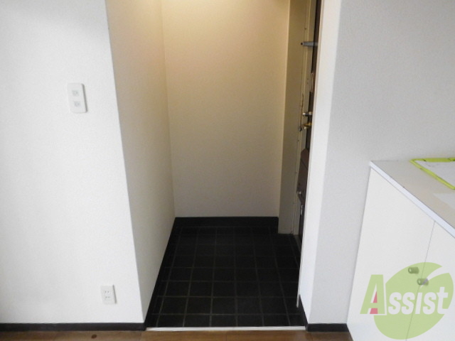 玄関　玄関ゆったりでシューズボックス付きです