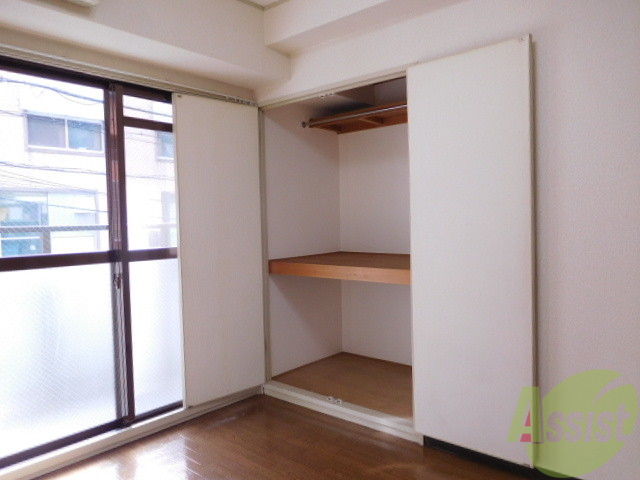 収納　奥行きある収納