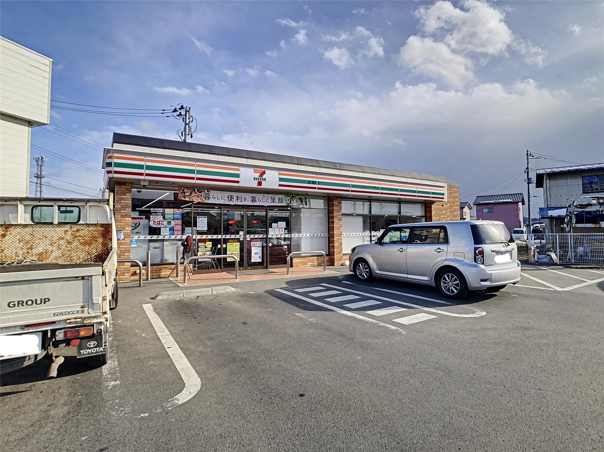 コンビニ　セブンイレブン福島瀬上南店（コンビニ）まで596m