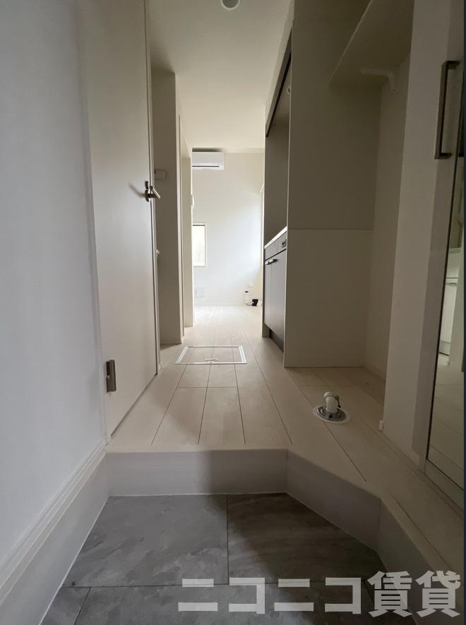 玄関　別号室イメージの為、現状を優先致します。