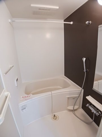 バス・シャワールーム　ゆったり過ごせるお風呂です