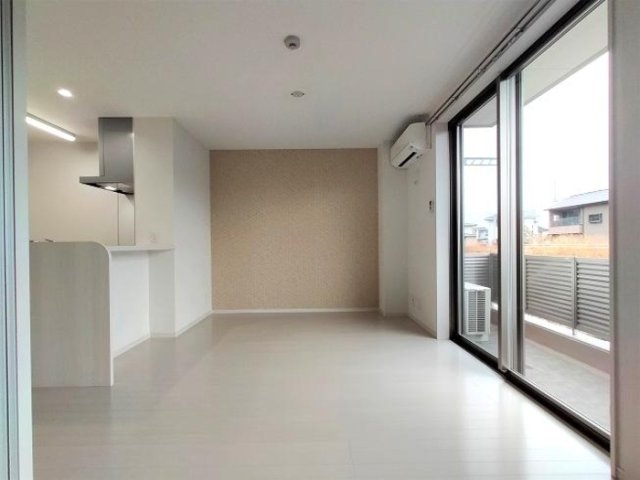 居室・リビング　別号室参考写真