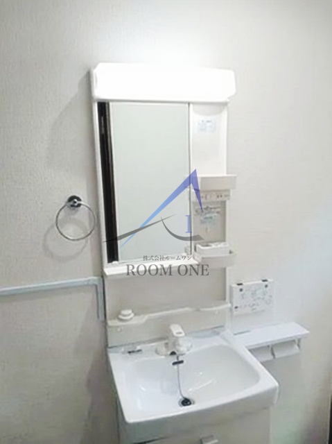 洗面設備　洗面台です。