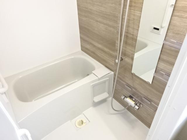 バス・シャワールーム　UB1216