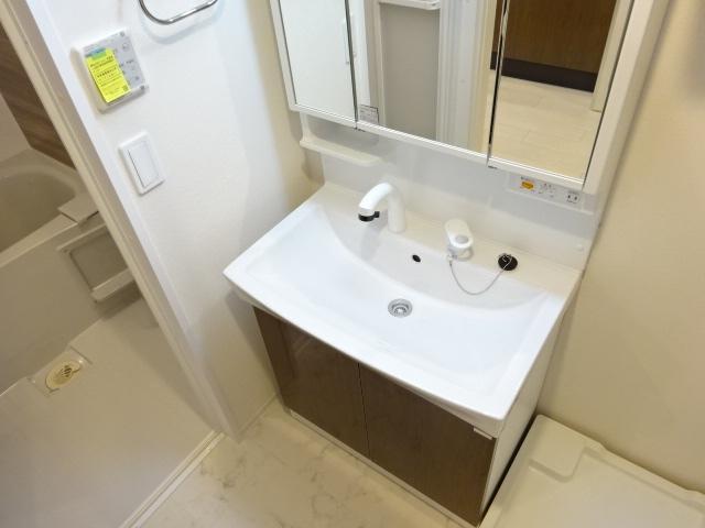 洗面設備　洗髪洗面化粧台