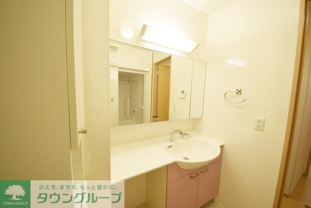 洗面設備　使いやすい洗面台ですね