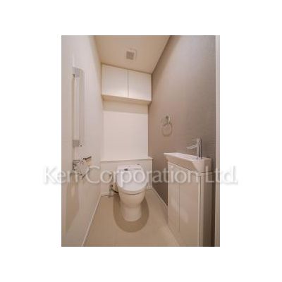 トイレ　同タイプ12階のお部屋を撮影。仕様が異なることがあります。