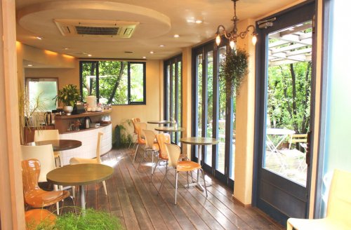 飲食店　ニシアン・カフェ（飲食店）まで1947m