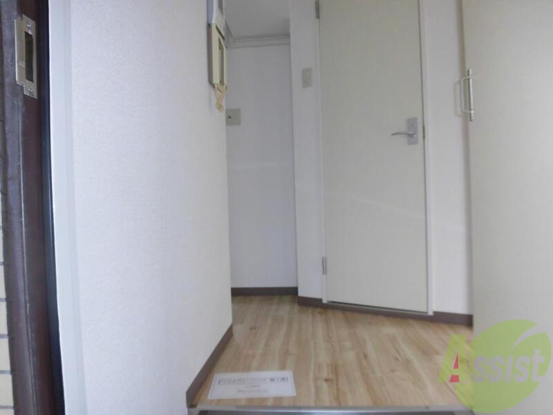 玄関　玄関収納付き