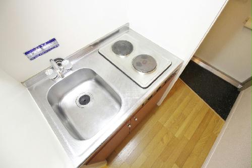 キッチン　2口仕様の電気コンロ