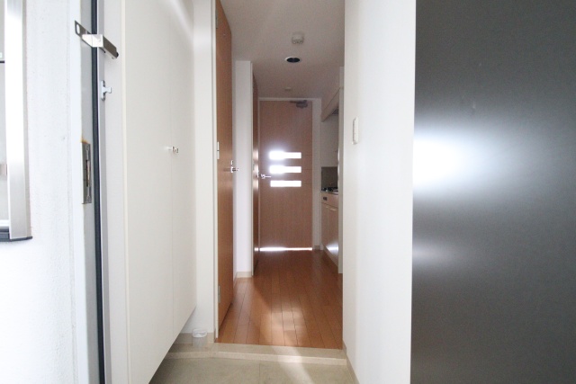 玄関　※別室の参考写真の為、現況優先です。