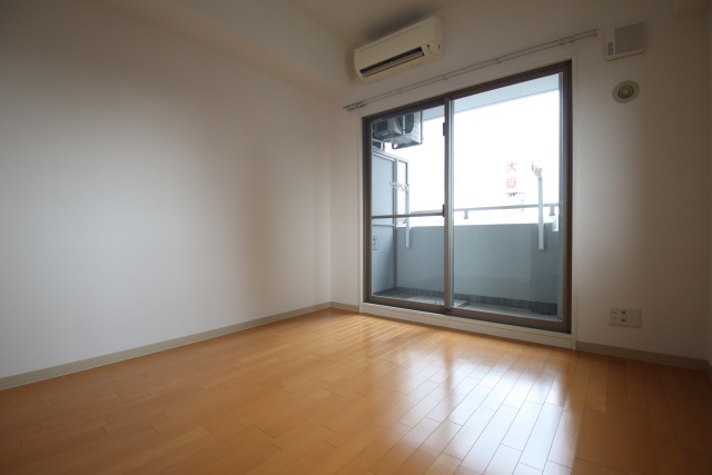 居室・リビング　※別室の参考写真の為、現況優先です。