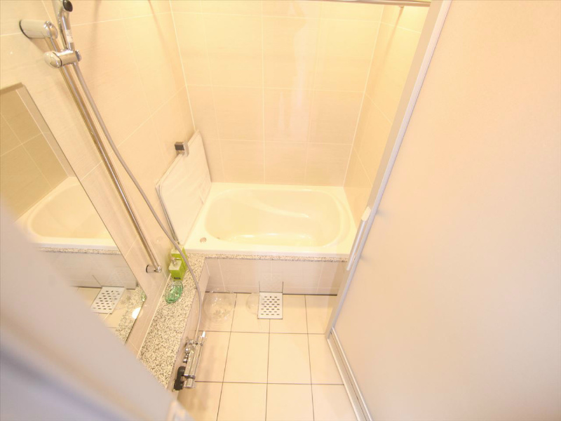 バス・シャワールーム　浴室暖房乾燥機付　追い焚き付お風呂