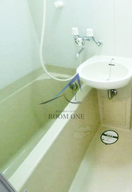 バス・シャワールーム　お風呂です。