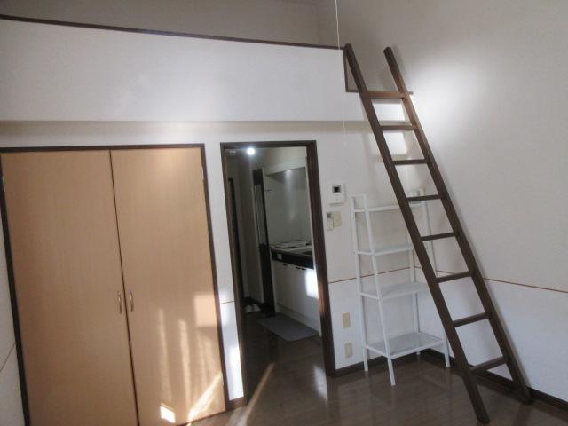 居室・リビング　居間です